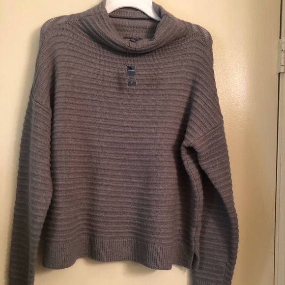 Madison Gray Mockneck Ottoman Sweater Size M L XL - Picture 4 of 11
